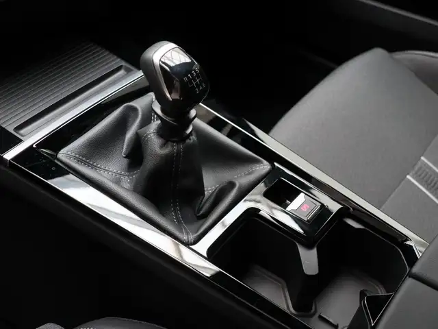 Opel Astra view 9
