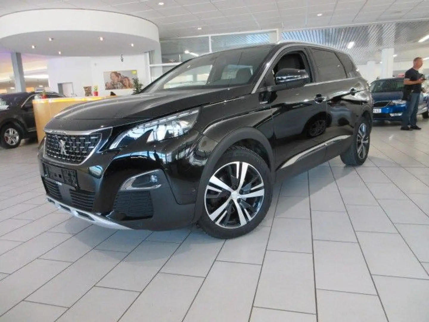 Peugeot 5008 GT-LINE 1.2T LED/NAV/SHZ/PDC/360°/LEDER/AHK Fekete - 1