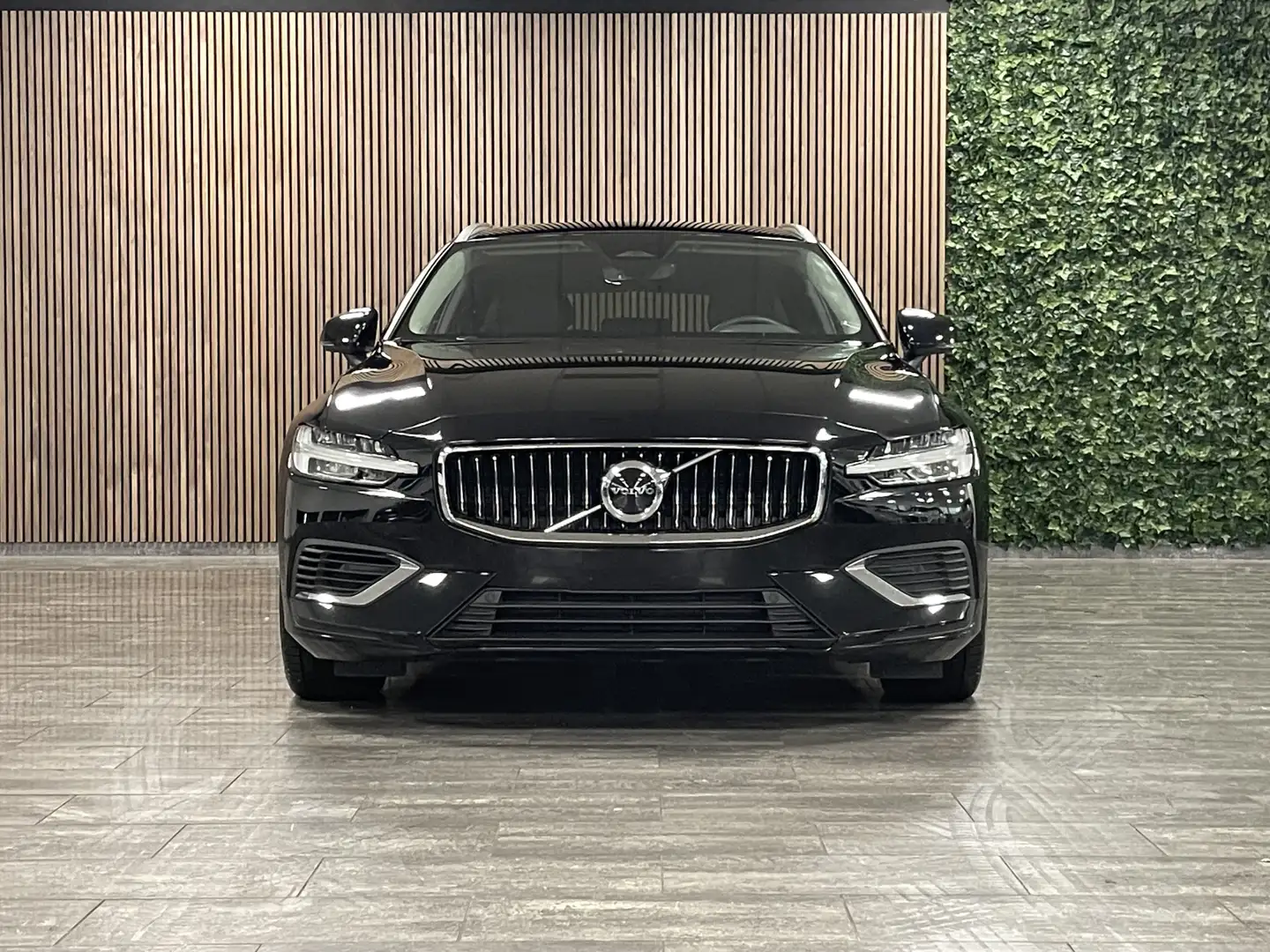 Volvo V60 T6 AWD Recharge Plus Bright | Adaptieve Cruise Con Schwarz - 2