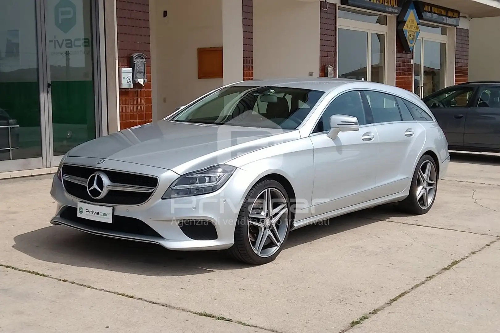 Mercedes-Benz CLS 250 CLS 250 BlueTEC 4Matic Sport Stříbrná - 1