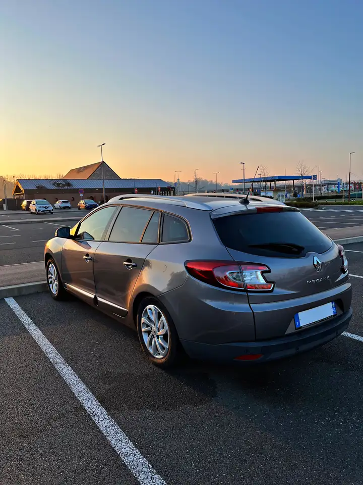Renault Megane Grandtour — photo 2