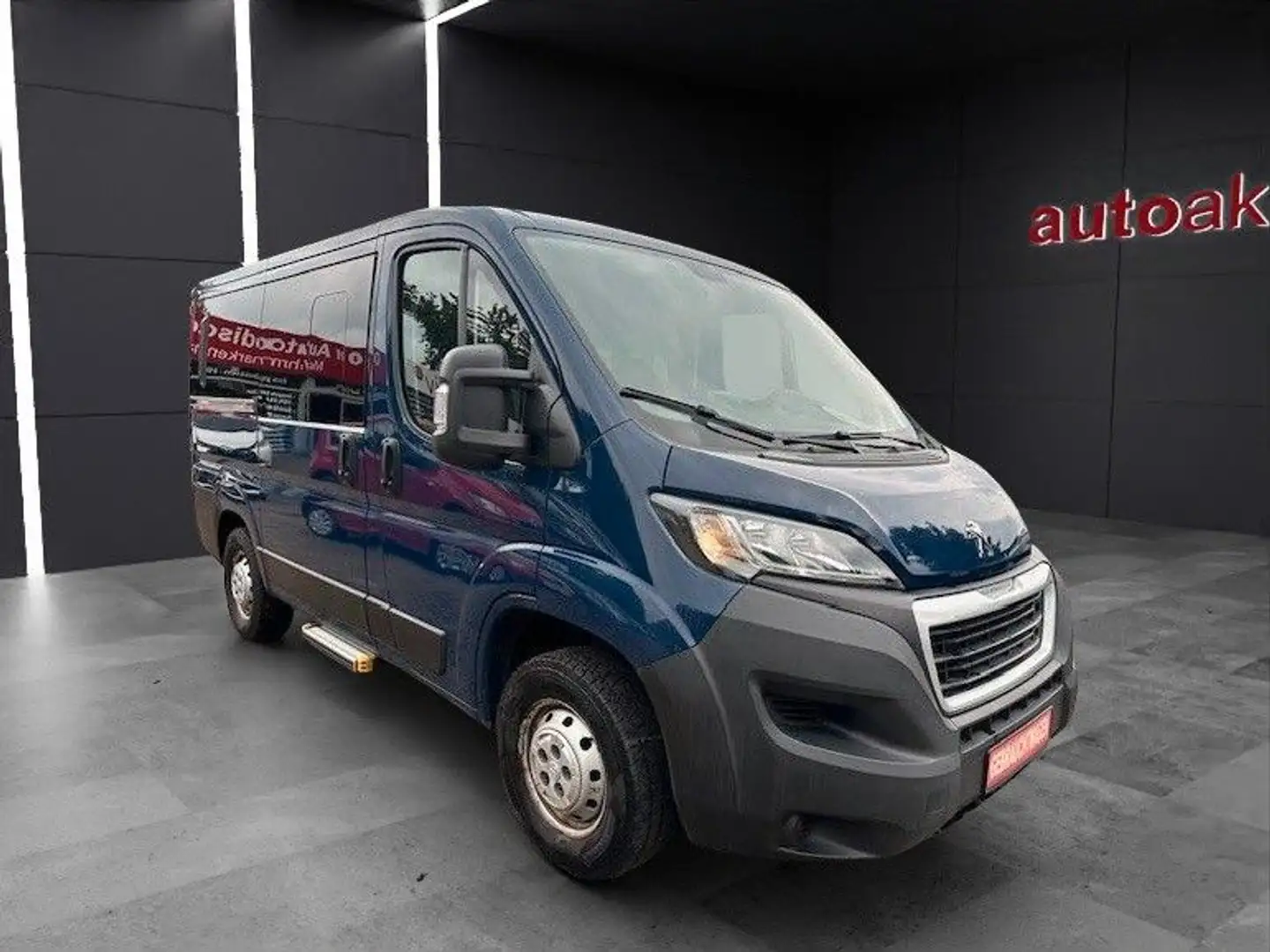 Peugeot Boxer Kombi 330 L1H1 Active Blue-HDi 110 9 Sitze Albastru - 1