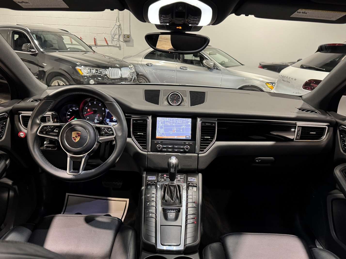 2017 Porsche Macan S,PREMIUM PLUS PKG,20" RS SPYDER WHEELS,ONLY 49K thumb 10