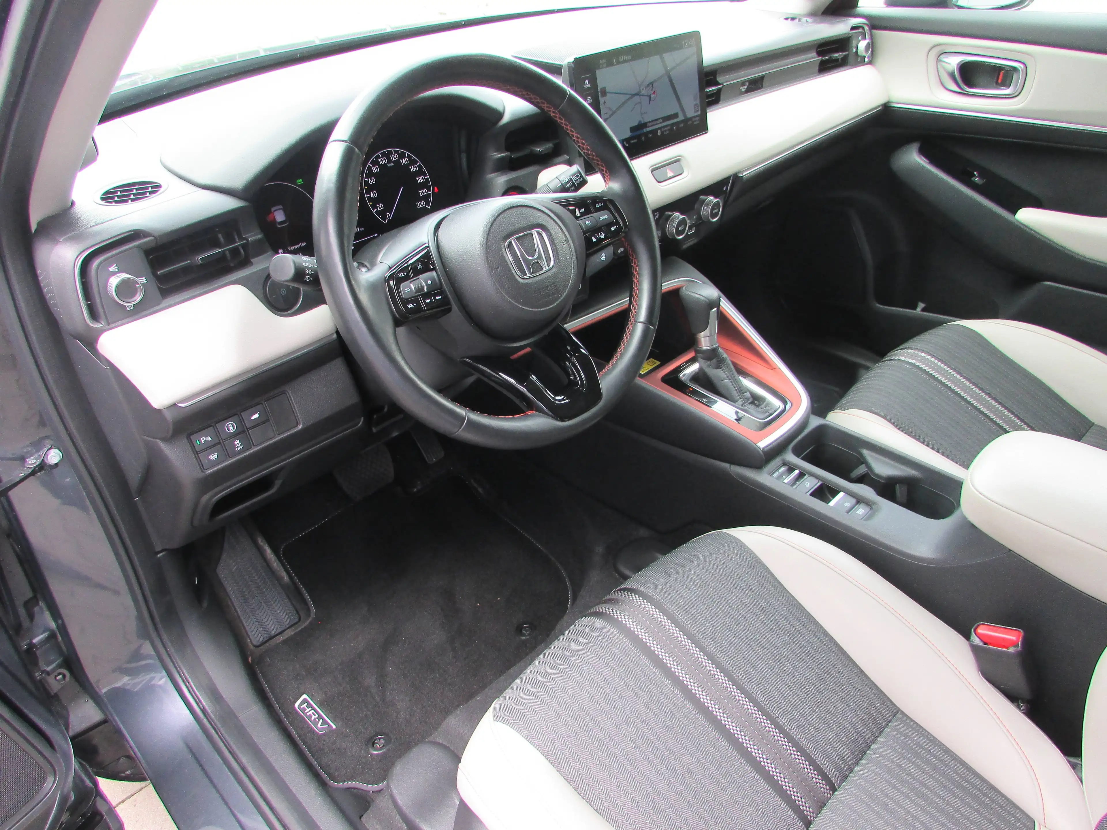 Honda HR-V Advance Style, LED, Kamera NAVI, ACC, DAB, i-MID — photo 6