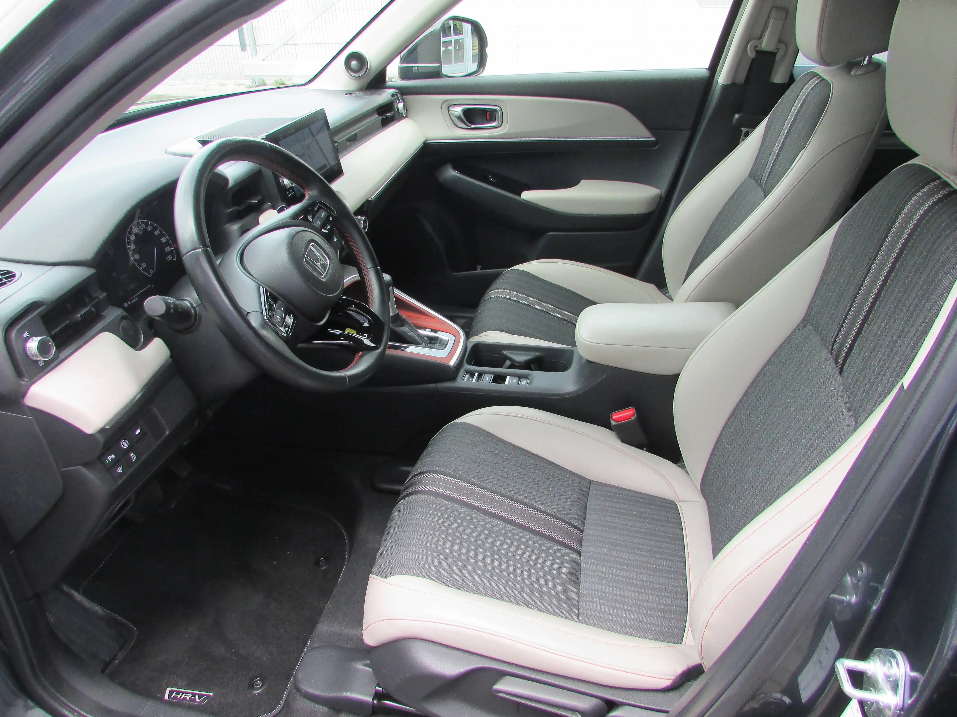 Honda HR-V Advance Style, LED, Kamera NAVI, ACC, DAB, i-MID — photo 5