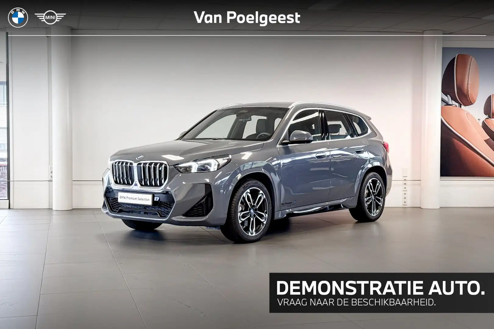 BMW iX1 xDrive30 67 kWh | M Sport | Stoelverwarming | Driv Grijs - 1