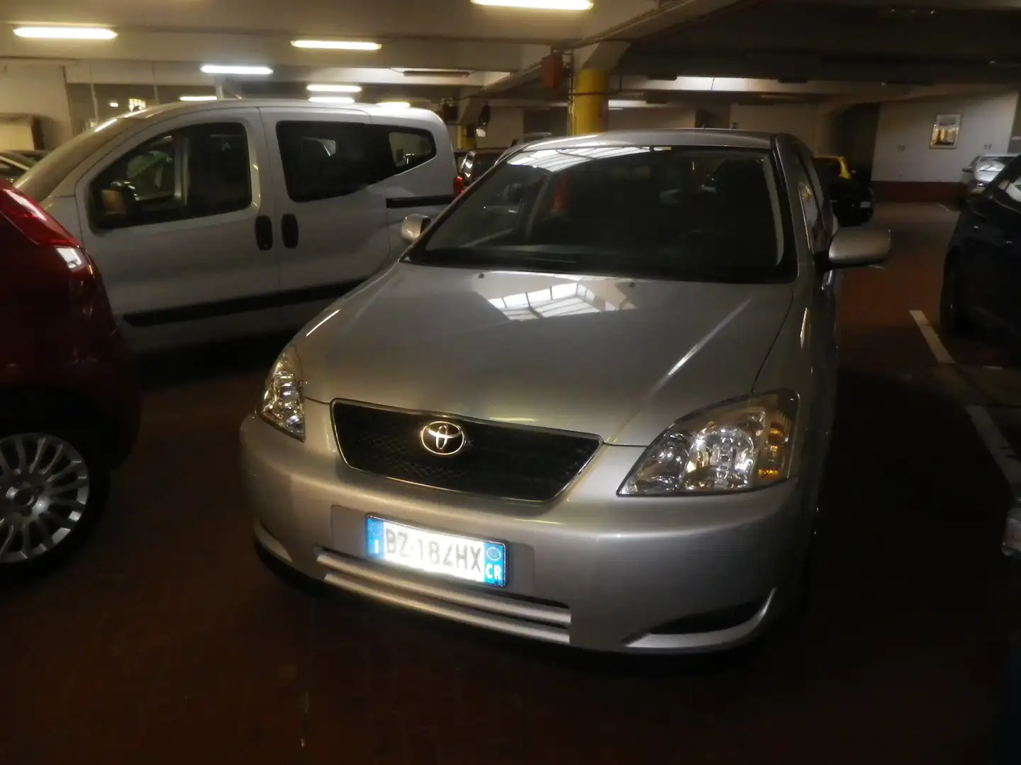 Toyota Corolla Corolla IX 2002 5p 1.4 vvt-i Grigio - 1