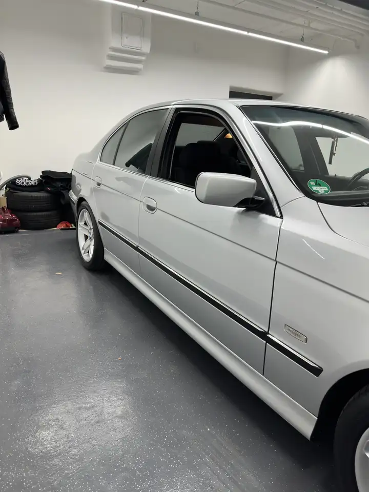 BMW 523i, foto 3