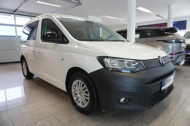 Volkswagen Caddy view 3