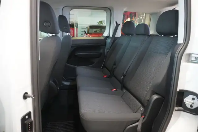 Volkswagen Caddy view 9