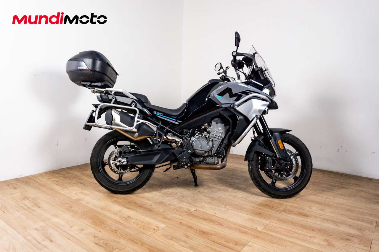 CFMOTO 800 MT