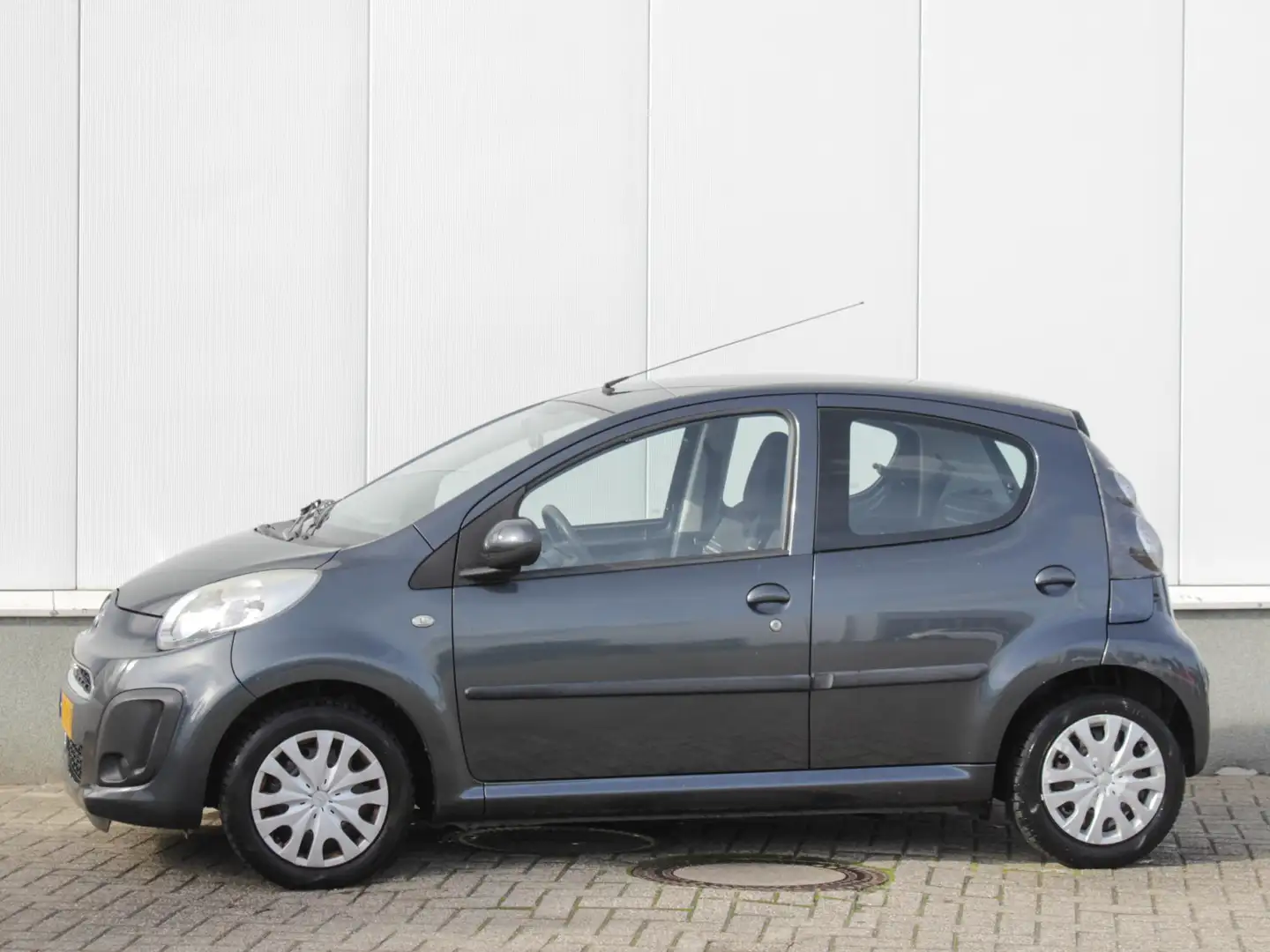 Citroen C1 1.0 Attraction | Airco | Park sens Gris - 2