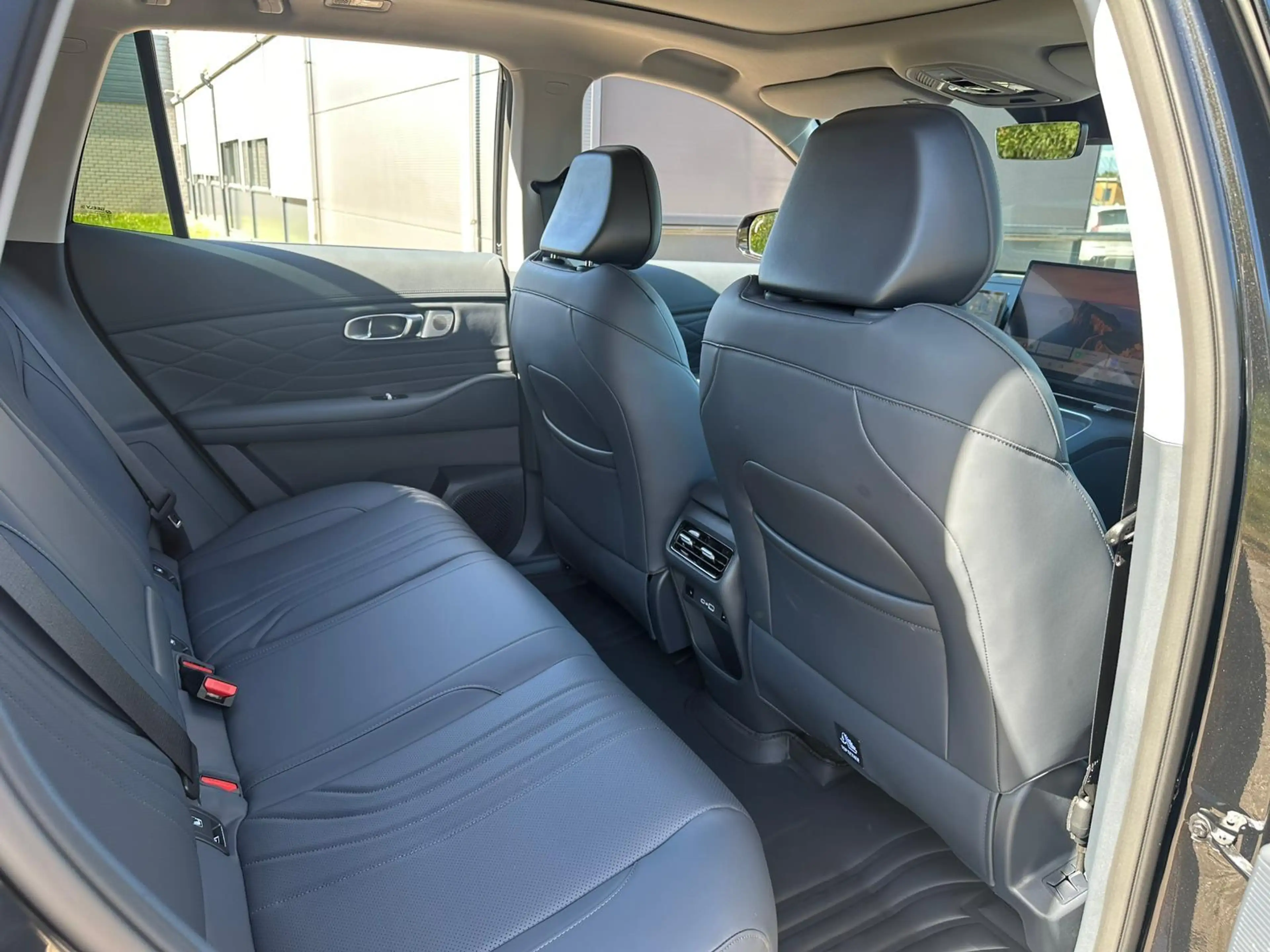 Geely Starray EM-i 1.5 Max+ 262 PK | Panorama | Stoelen voor & achter — photo 13