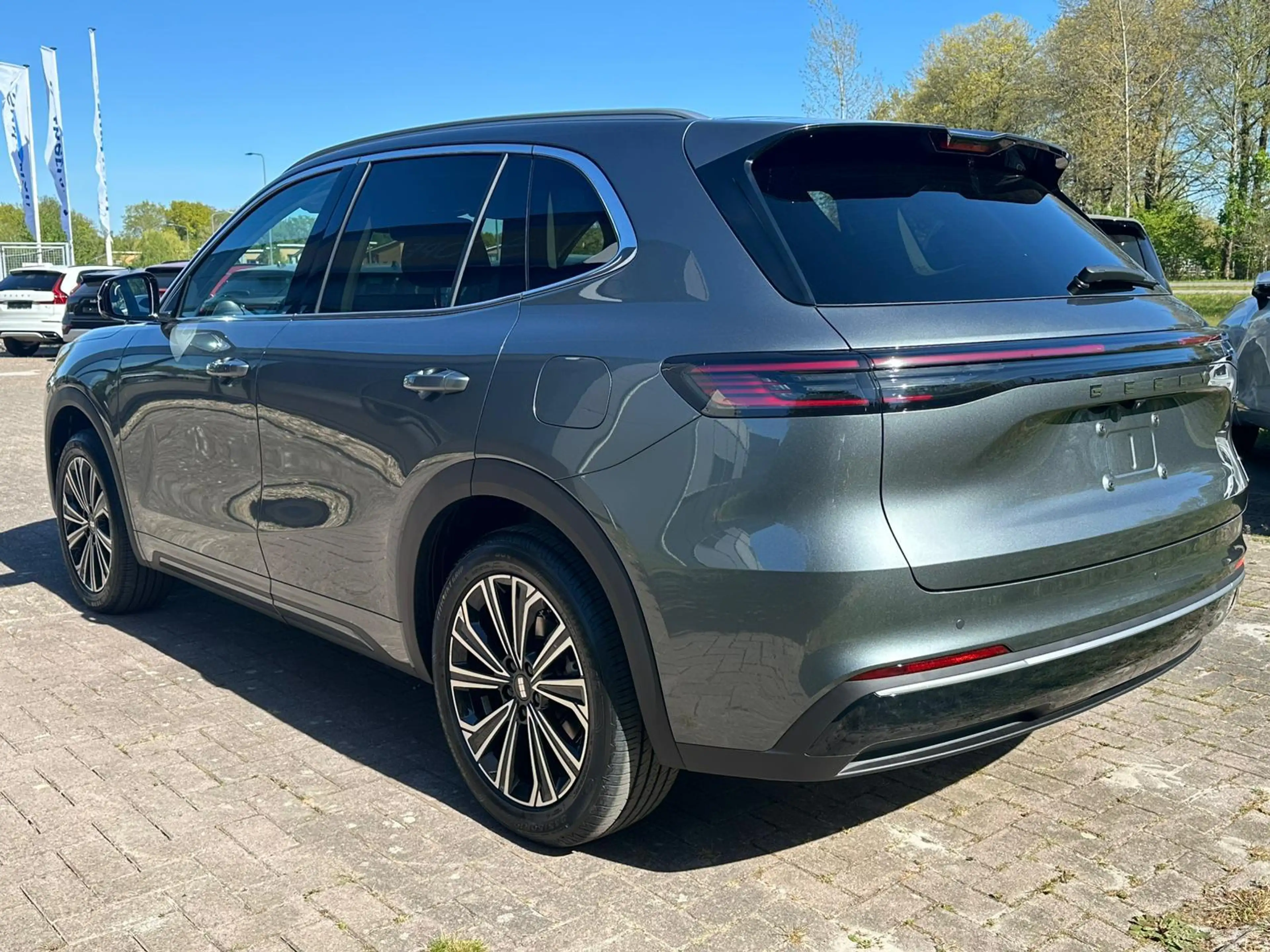 Geely Starray EM-i 1.5 Max+ 262 PK | Panorama | Stoelen voor & achter — photo 3