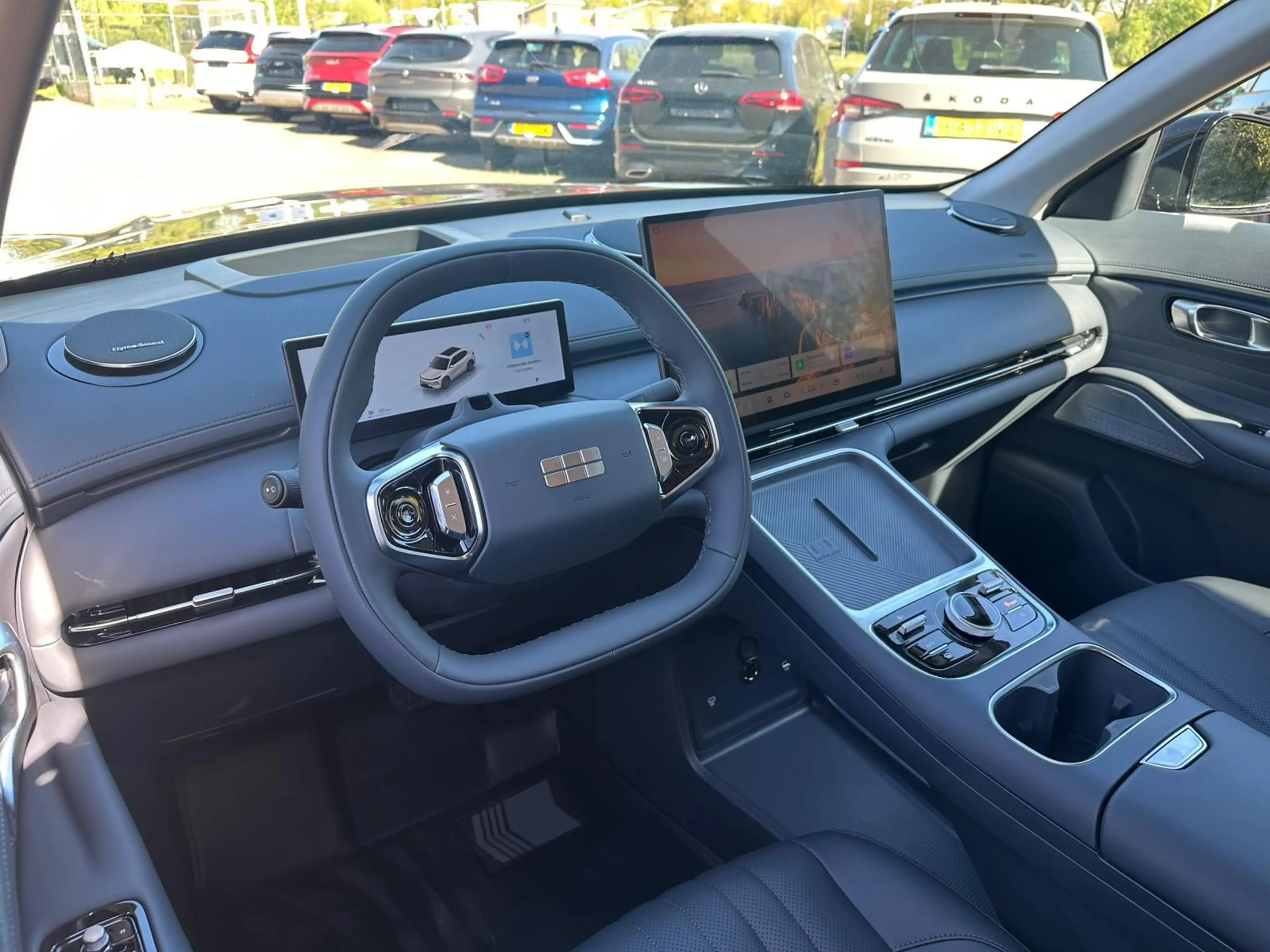 Geely Starray EM-i 1.5 Max+ 262 PK | Panorama | Stoelen voor & achter — photo 8