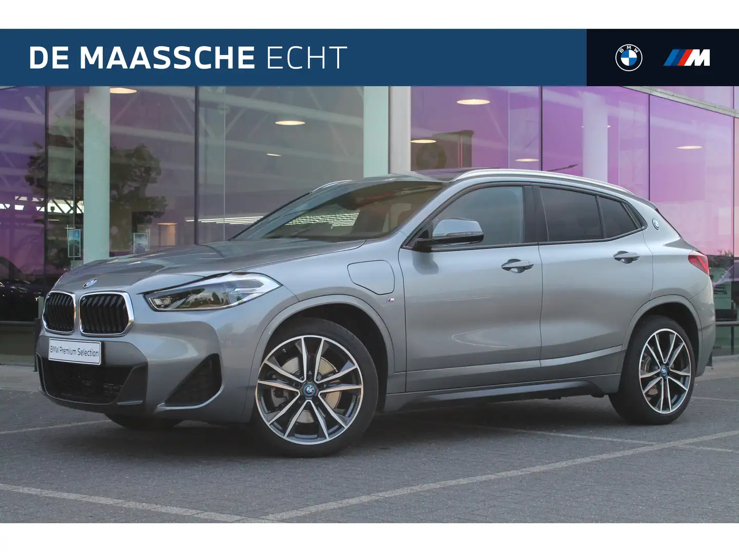 BMW X2 xDrive25e M Sport Automaat / Panoramadak / Achteru Grijs - 1
