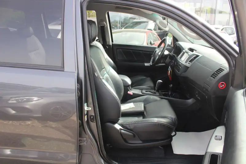 Annonce voiture d'occasion Toyota Hilux - CARADIZE