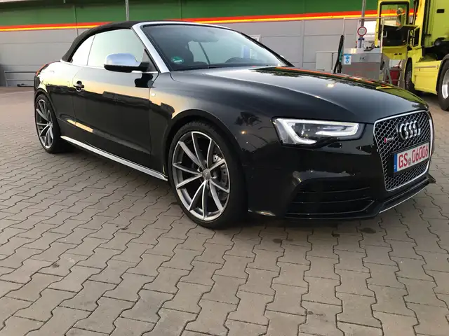 Audi RS5 Cabrio 4.2 FSI quattro*Leder*Sitzklima*Kamera*B&O*Nackenheizung*Klappe*Vmax280kmh*20 Zoll*Scheckheft Audi
