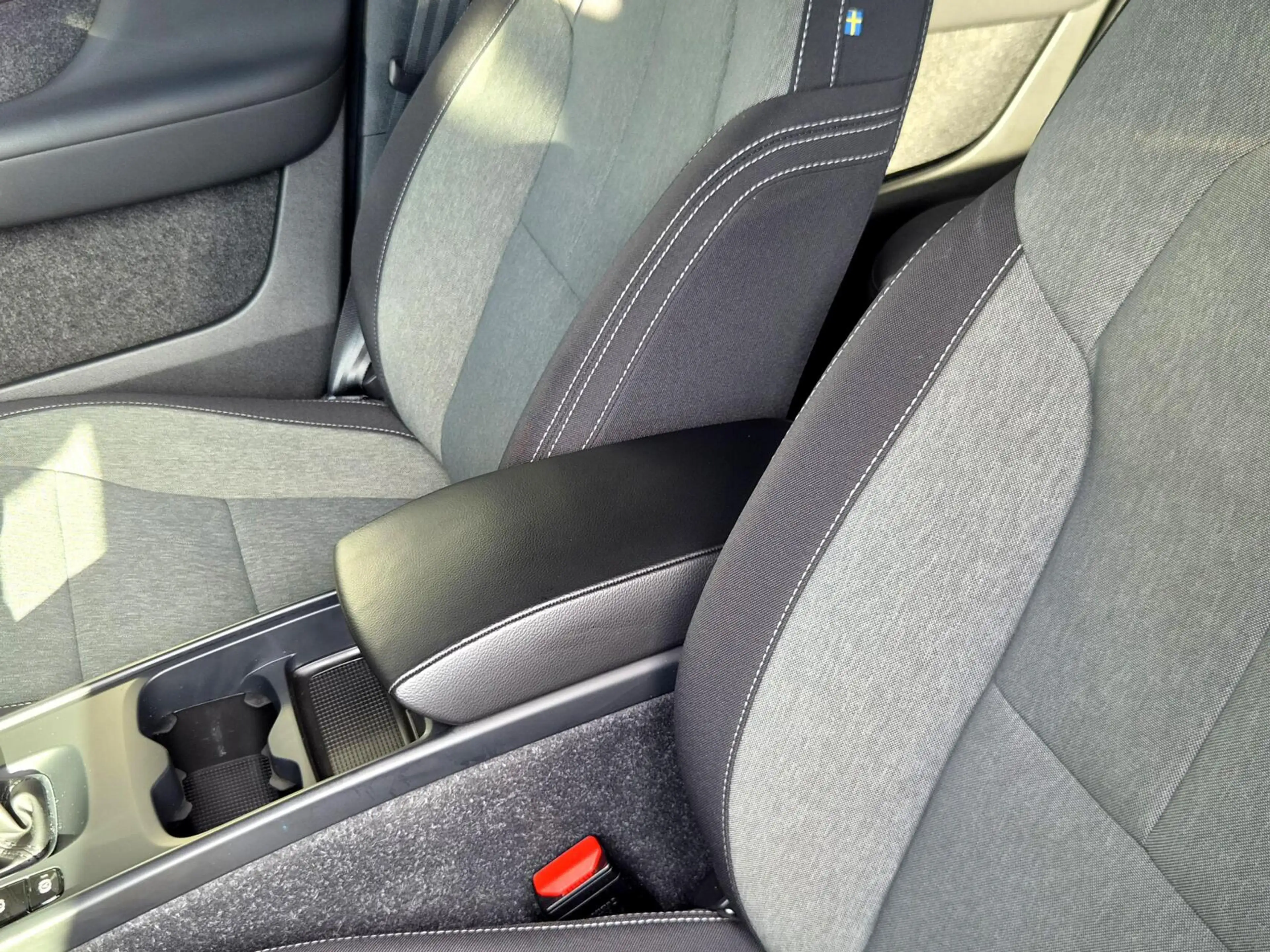 Volvo XC40 1.5 T2 Momentum |Nav|Cam|Carp/And|Cruise|El.klep — photo 23