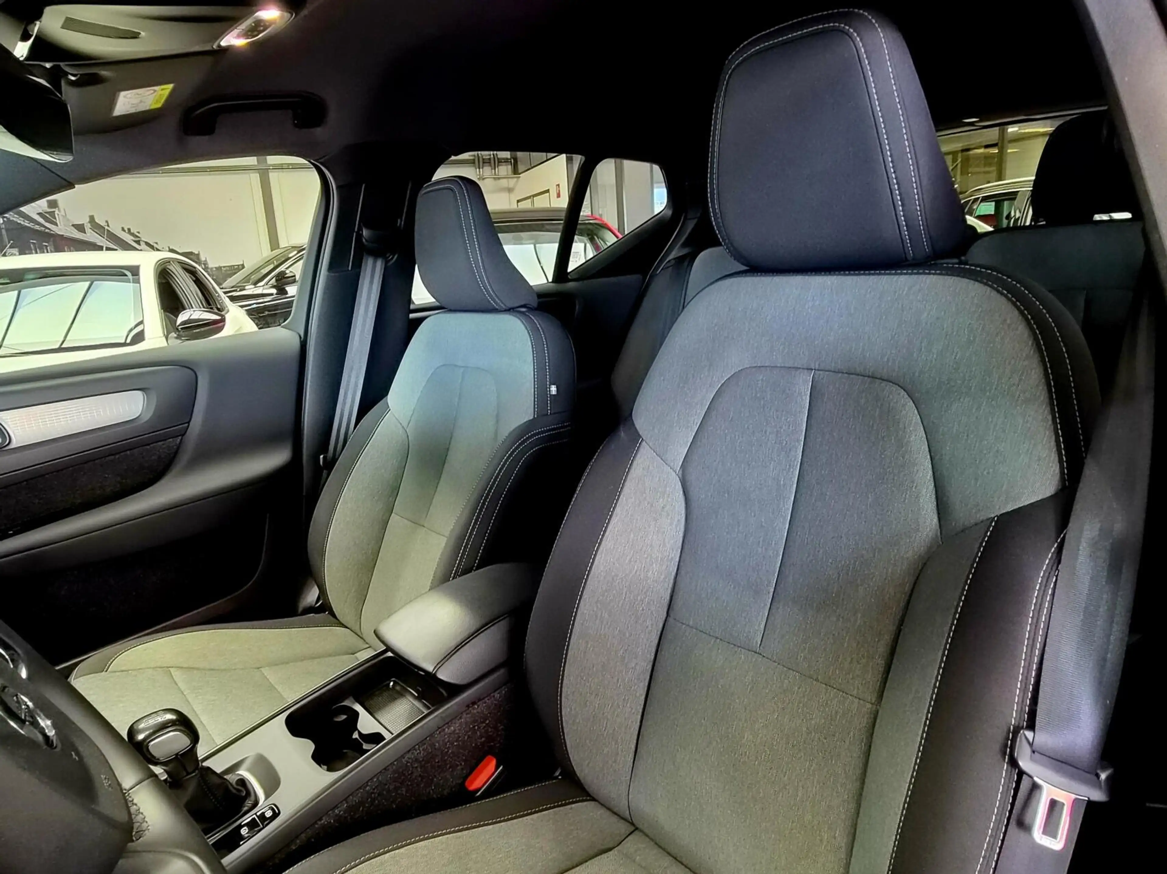 Volvo XC40 1.5 T2 Momentum |Nav|Cam|Carp/And|Cruise|El.klep — photo 18