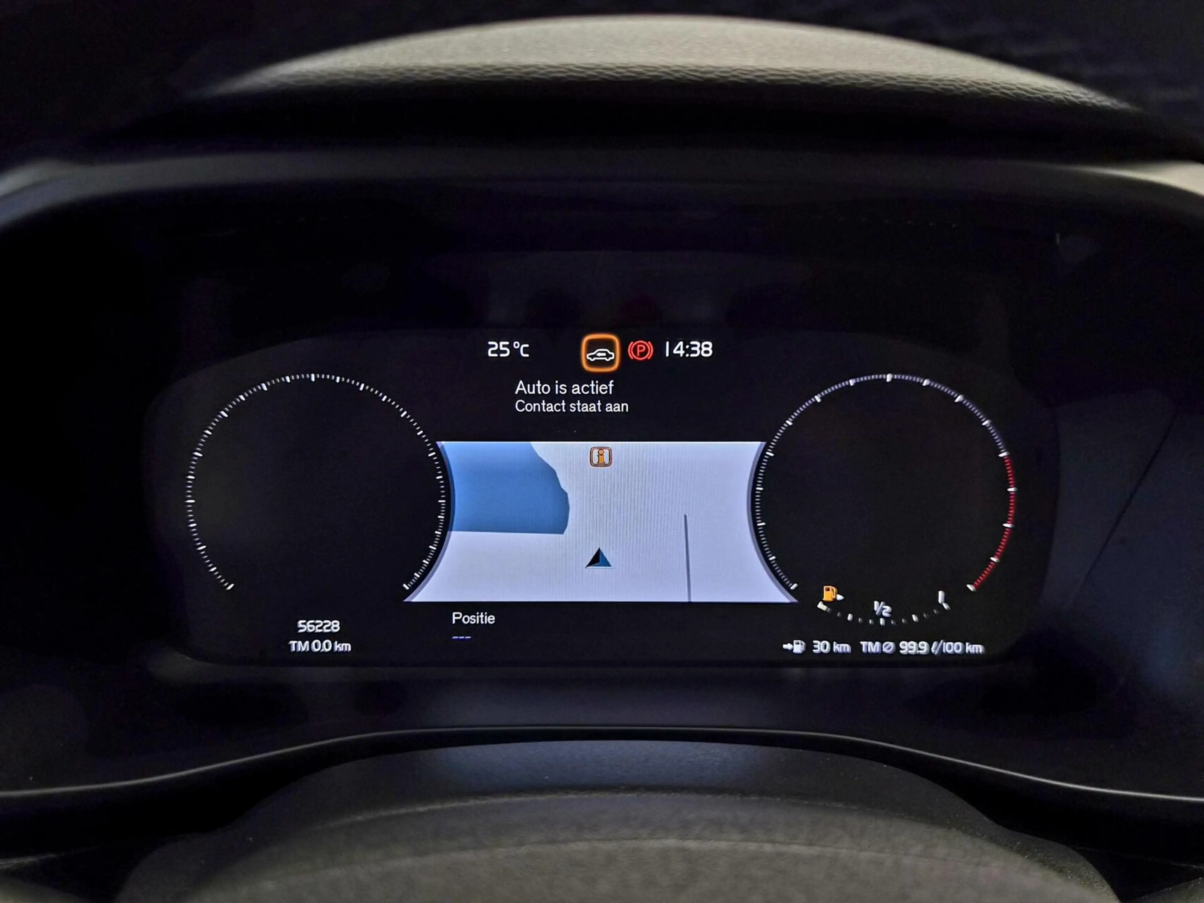 Volvo XC40 1.5 T2 Momentum |Nav|Cam|Carp/And|Cruise|El.klep — photo 42