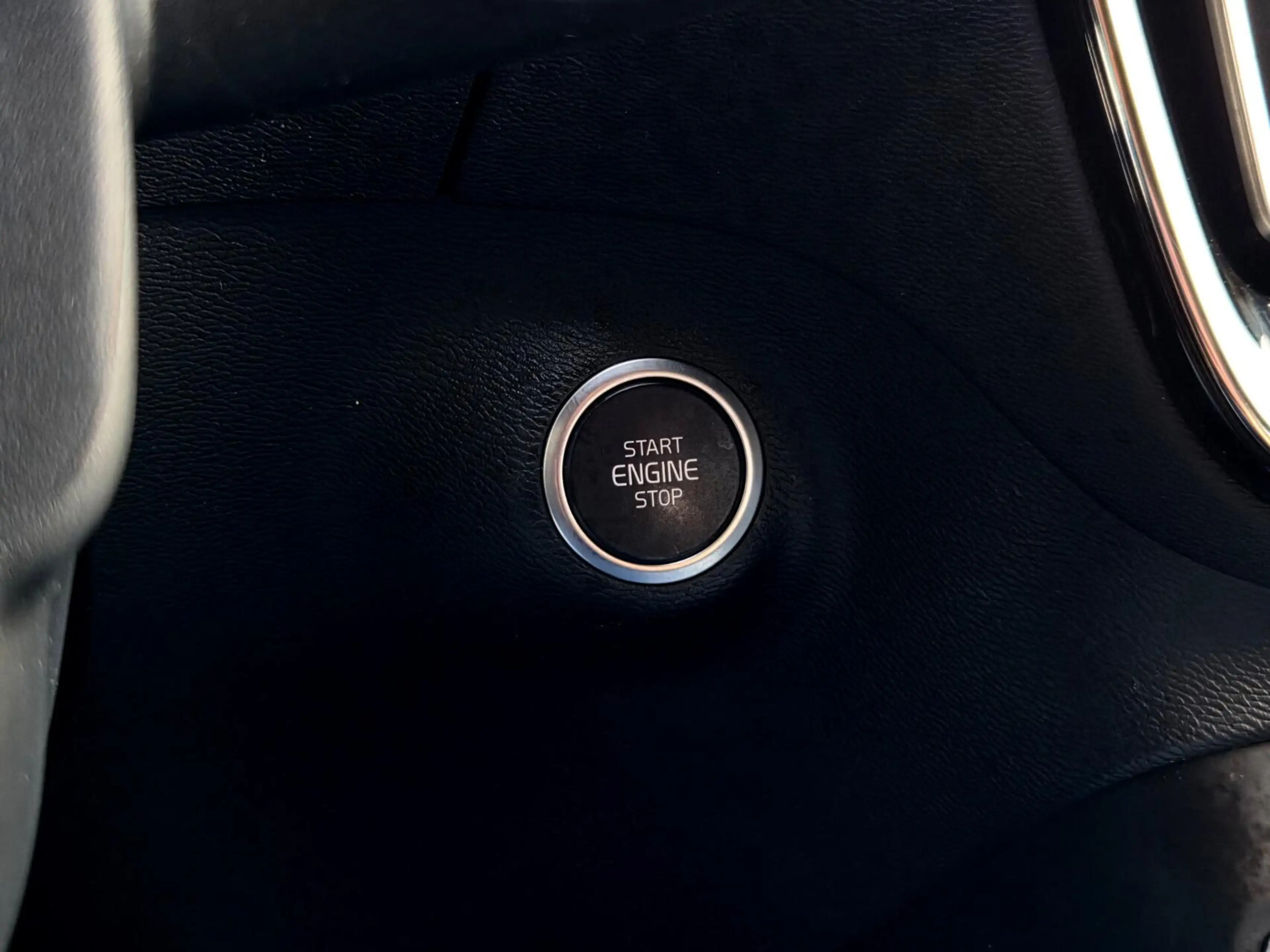 Volvo XC40 1.5 T2 Momentum |Nav|Cam|Carp/And|Cruise|El.klep — photo 31