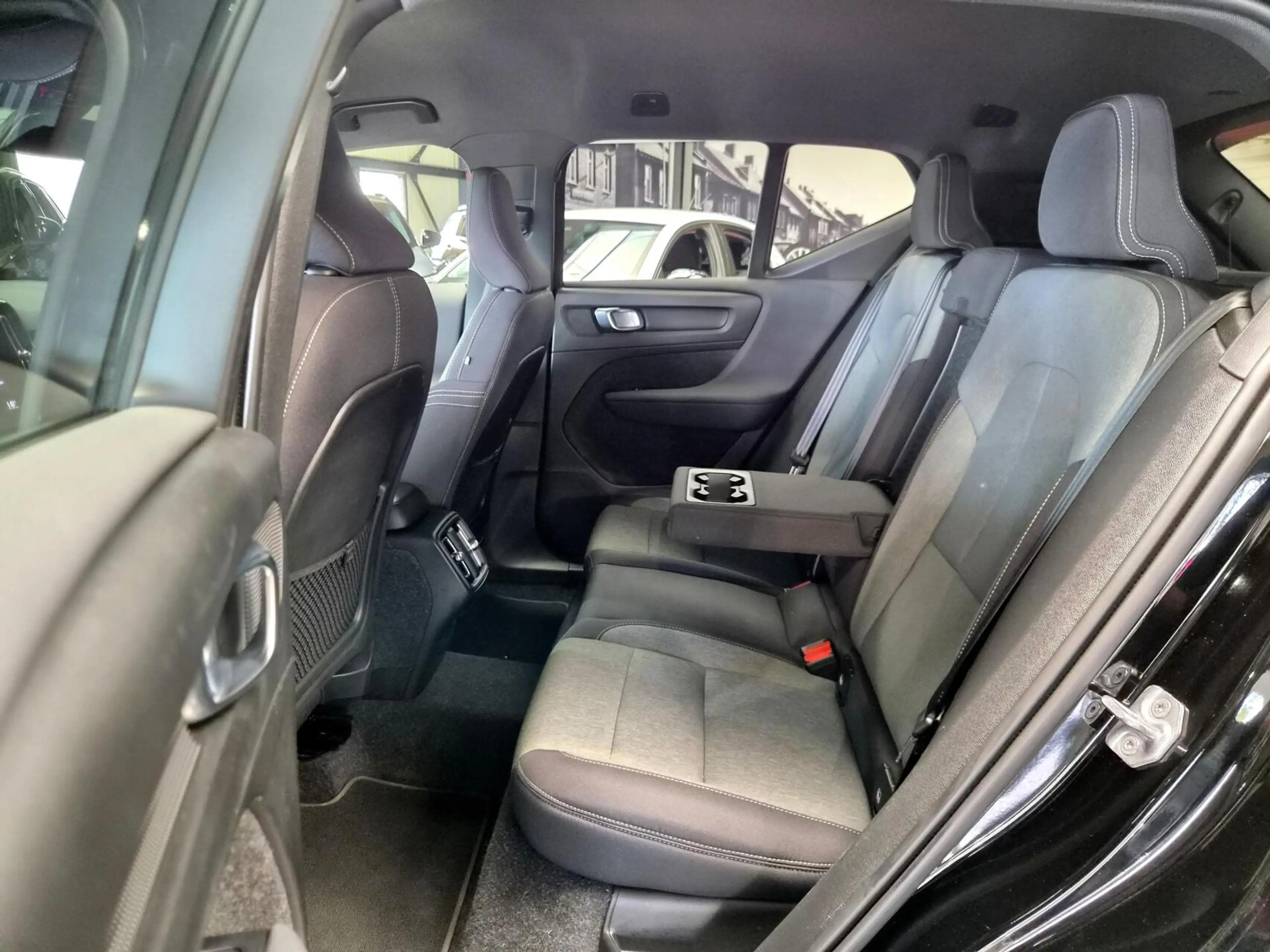 Volvo XC40 1.5 T2 Momentum |Nav|Cam|Carp/And|Cruise|El.klep — photo 5