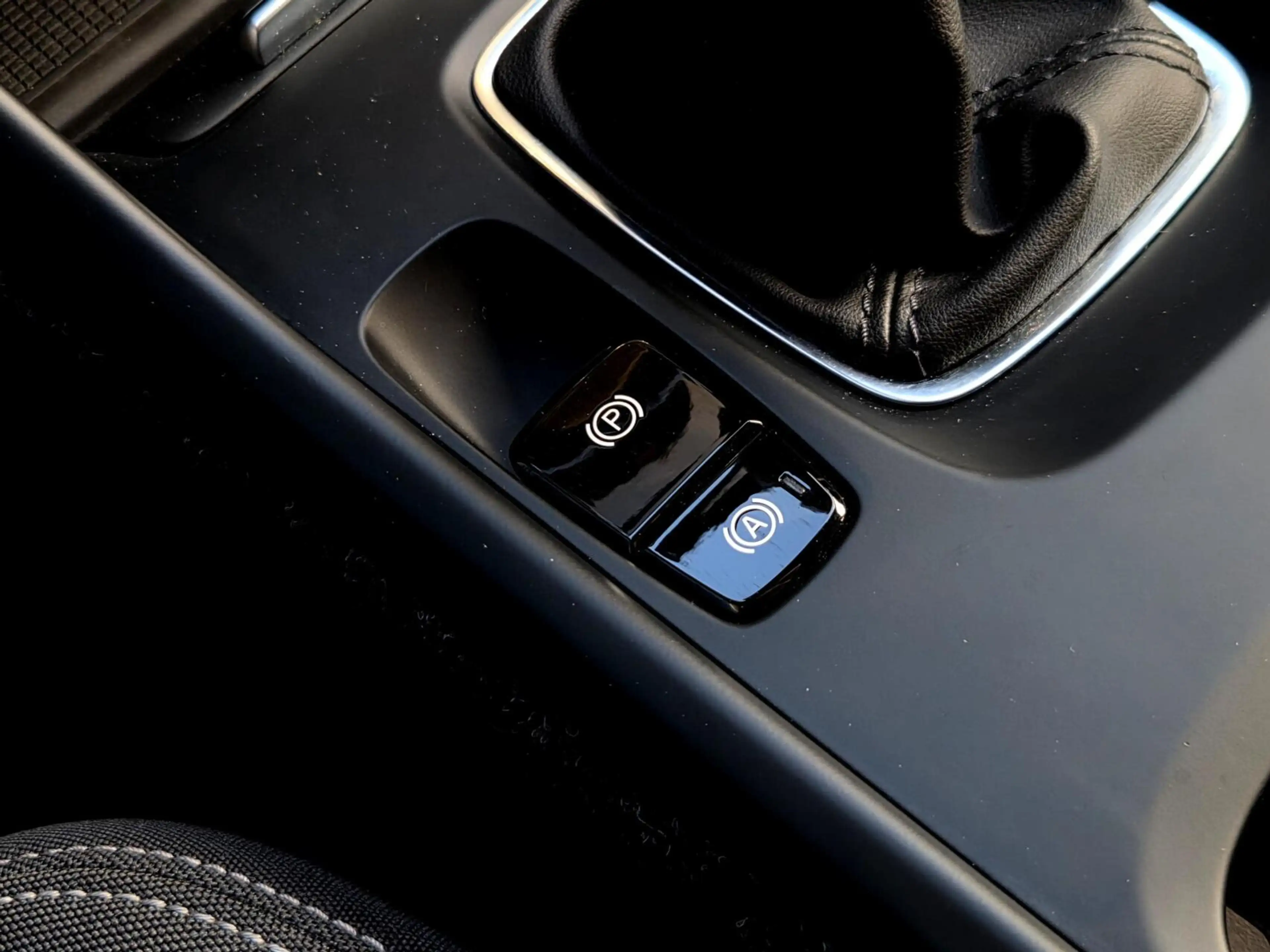 Volvo XC40 1.5 T2 Momentum |Nav|Cam|Carp/And|Cruise|El.klep — photo 27