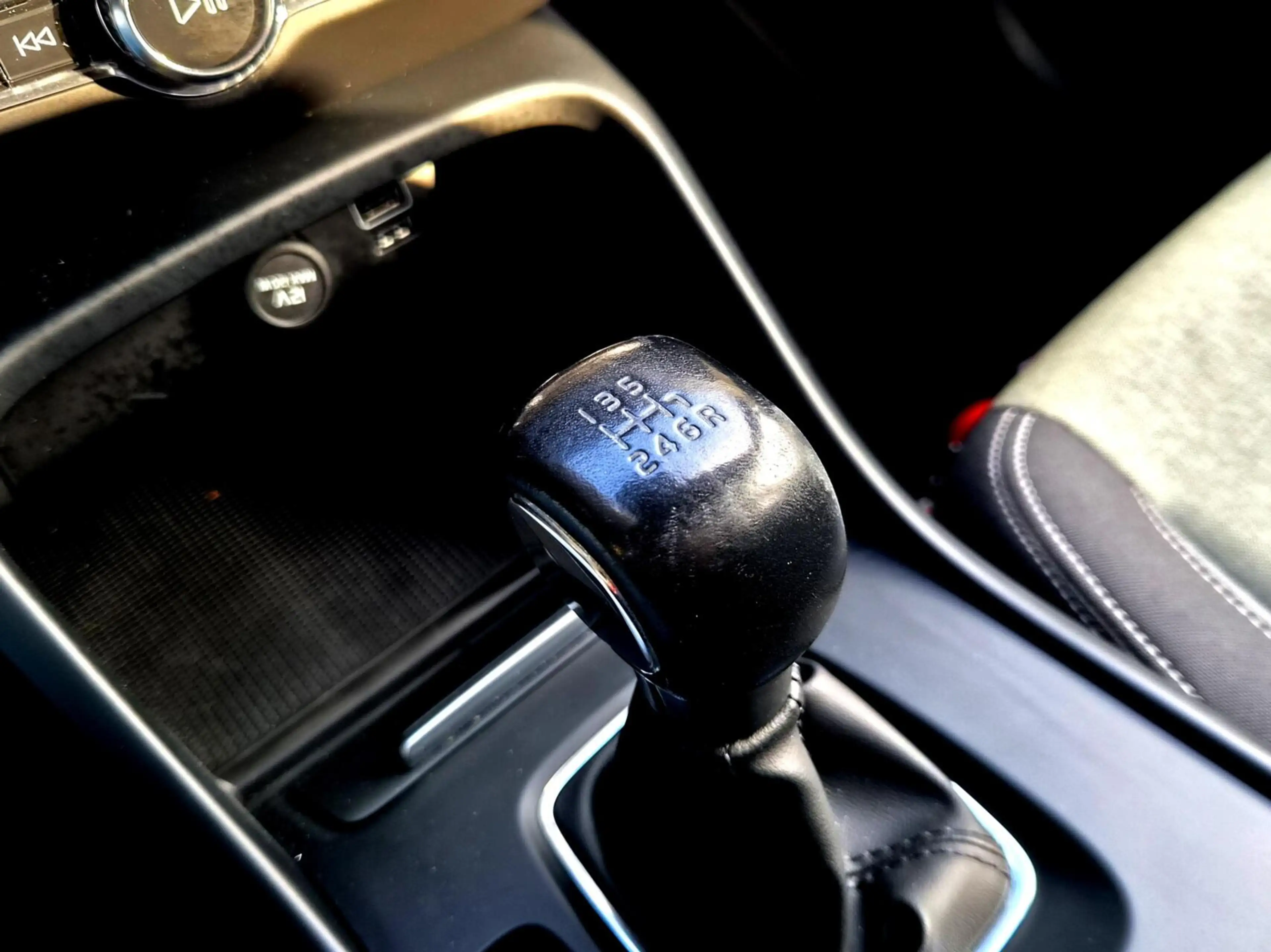 Volvo XC40 1.5 T2 Momentum |Nav|Cam|Carp/And|Cruise|El.klep — photo 28