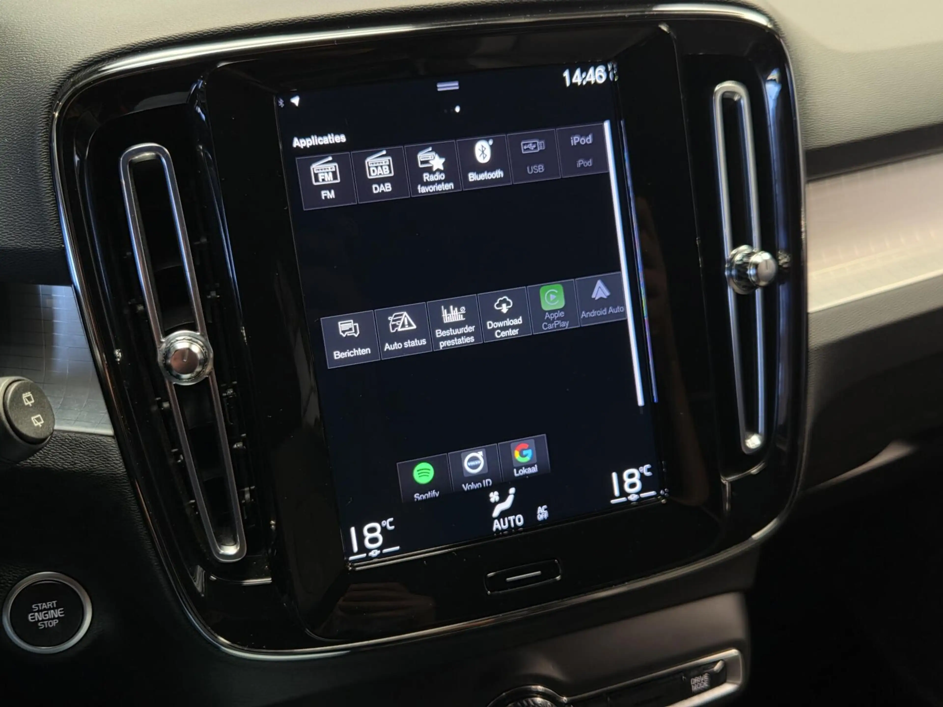 Volvo XC40 1.5 T2 Momentum |Nav|Cam|Carp/And|Cruise|El.klep — photo 44