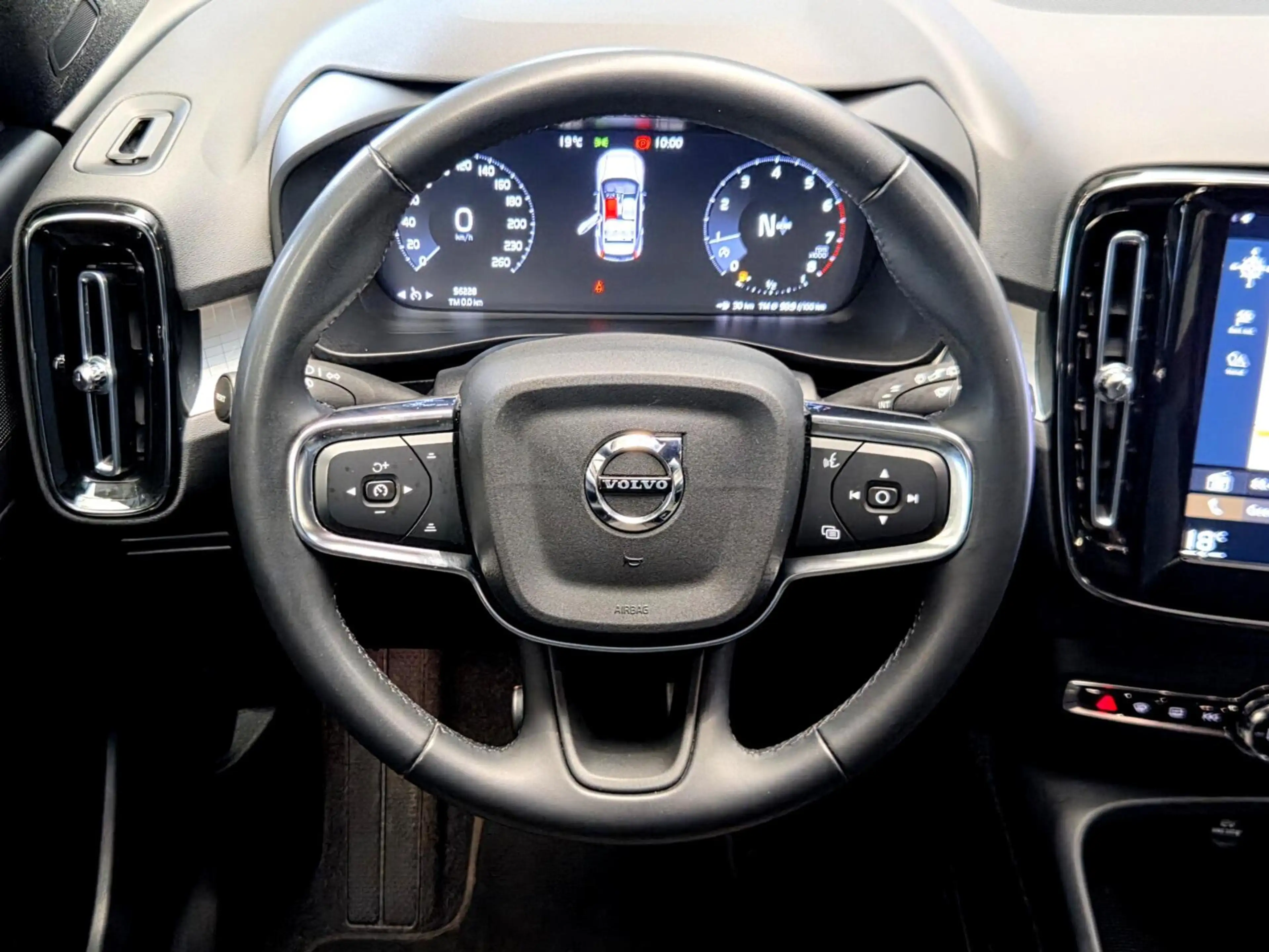Volvo XC40 1.5 T2 Momentum |Nav|Cam|Carp/And|Cruise|El.klep — photo 16