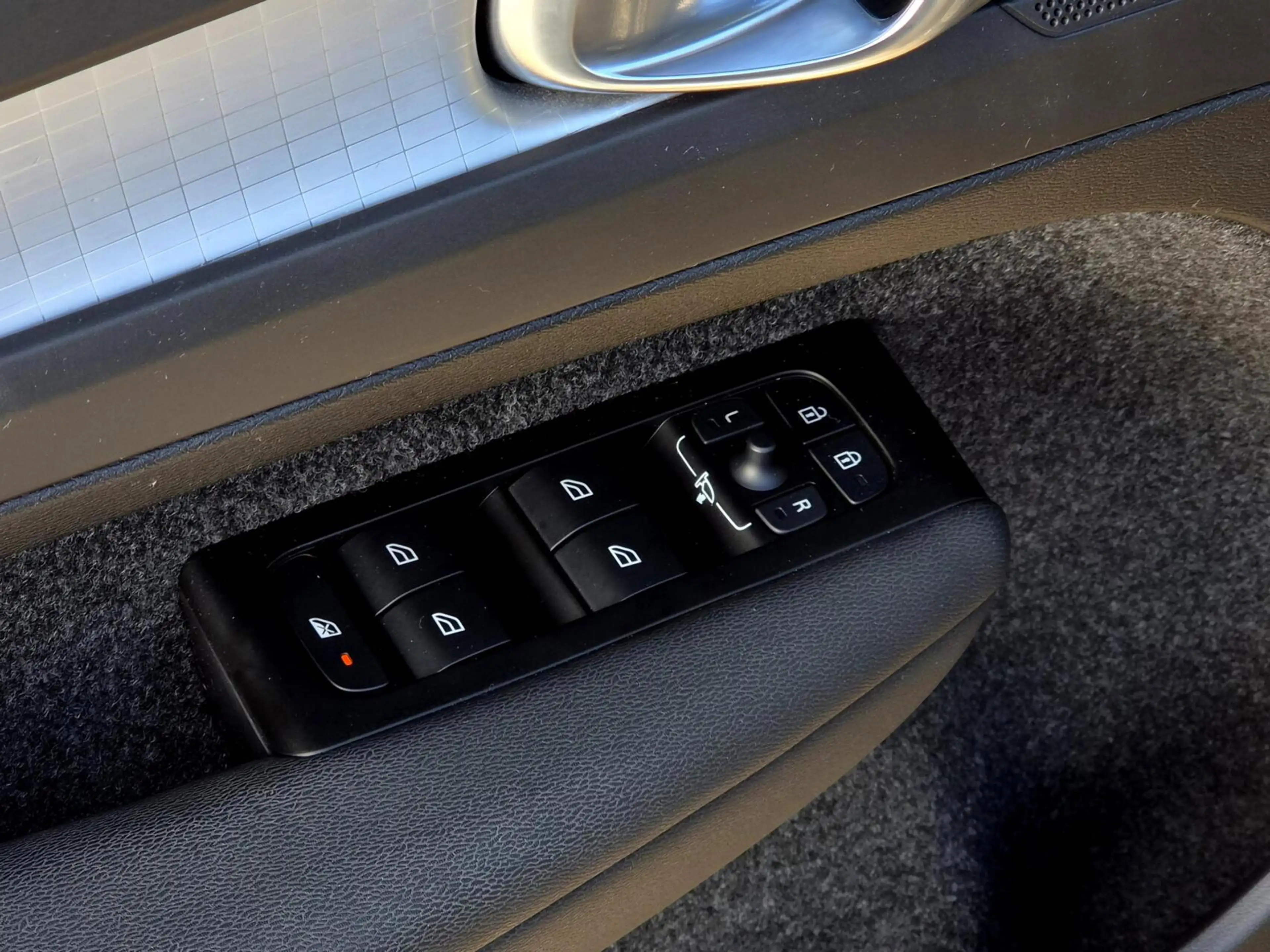 Volvo XC40 1.5 T2 Momentum |Nav|Cam|Carp/And|Cruise|El.klep — photo 24
