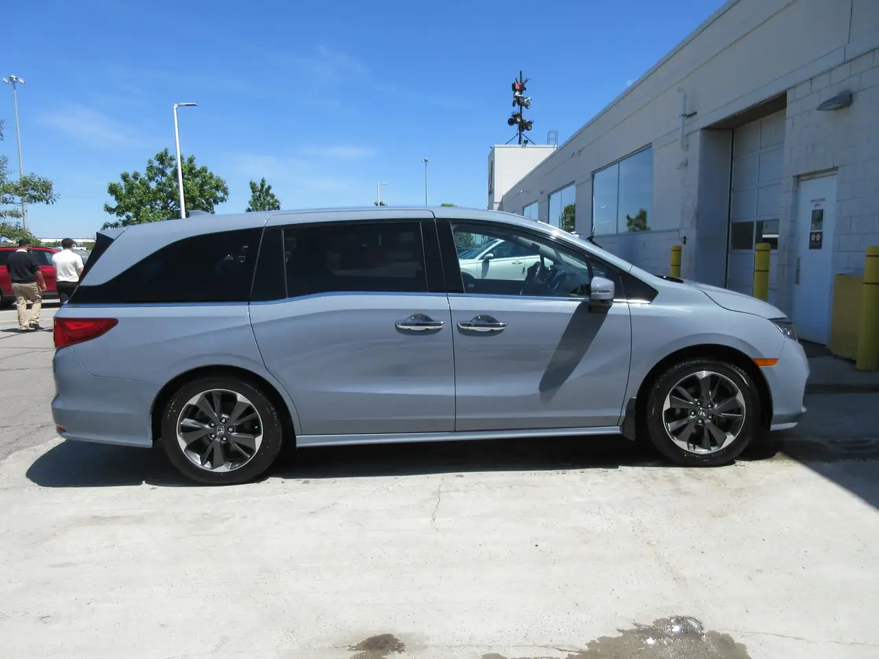 Honda Odyssey снимка Honda Odyssey