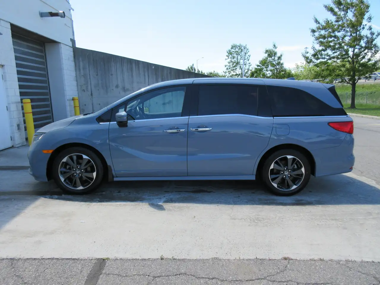 Honda Odyssey снимка Honda Odyssey