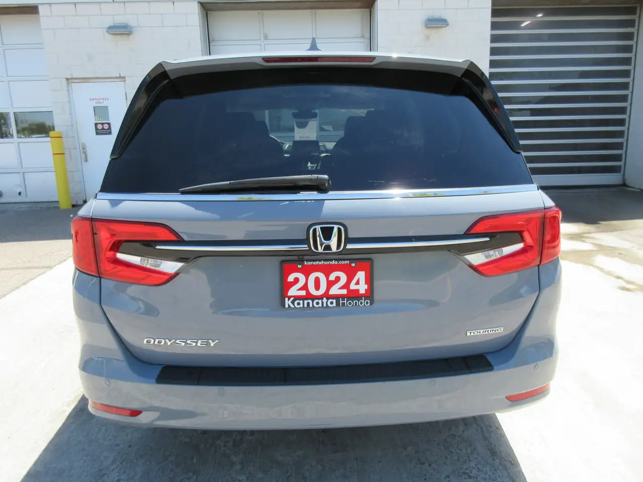 Honda Odyssey снимка Honda Odyssey
