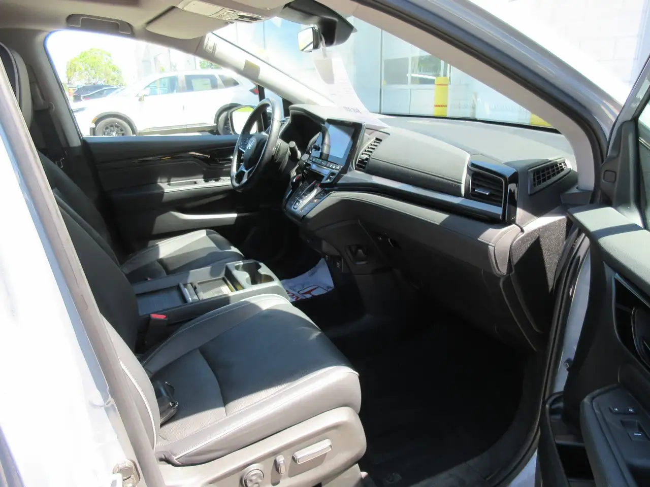 Honda Odyssey снимка Honda Odyssey