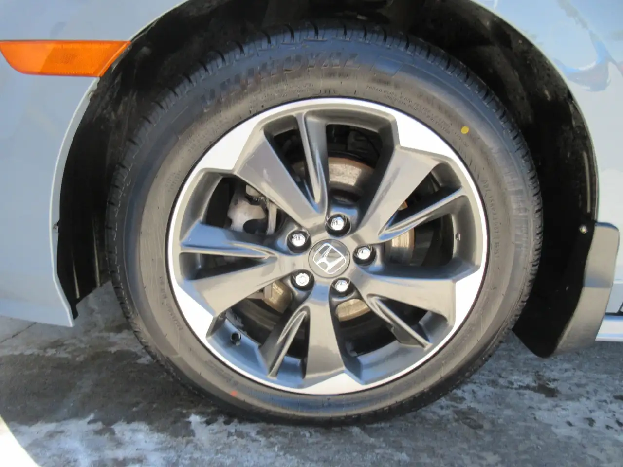 Honda Odyssey снимка Honda Odyssey