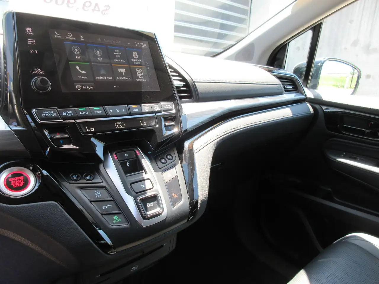Honda Odyssey снимка Honda Odyssey