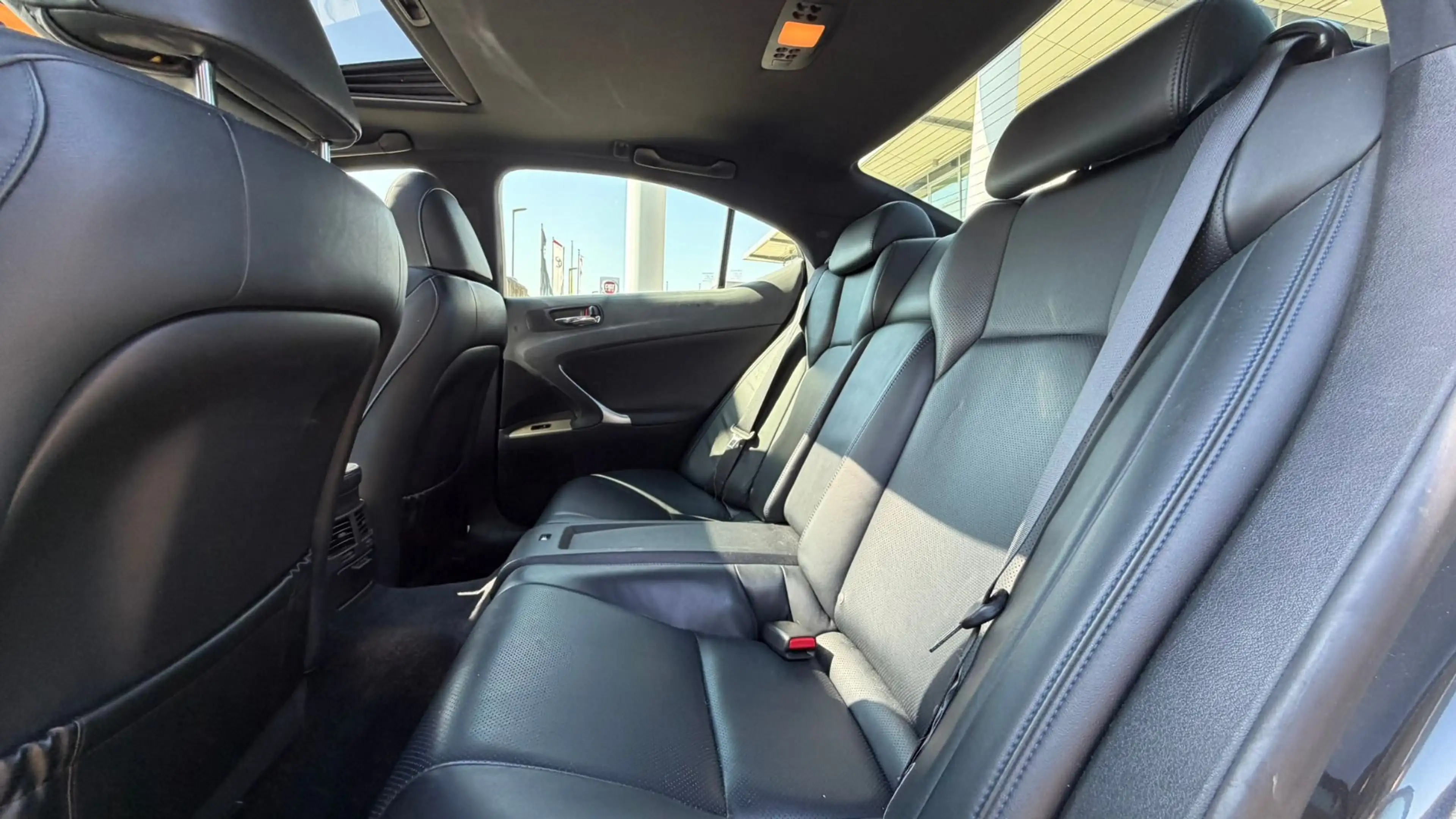 Lexus IS F — photo 10