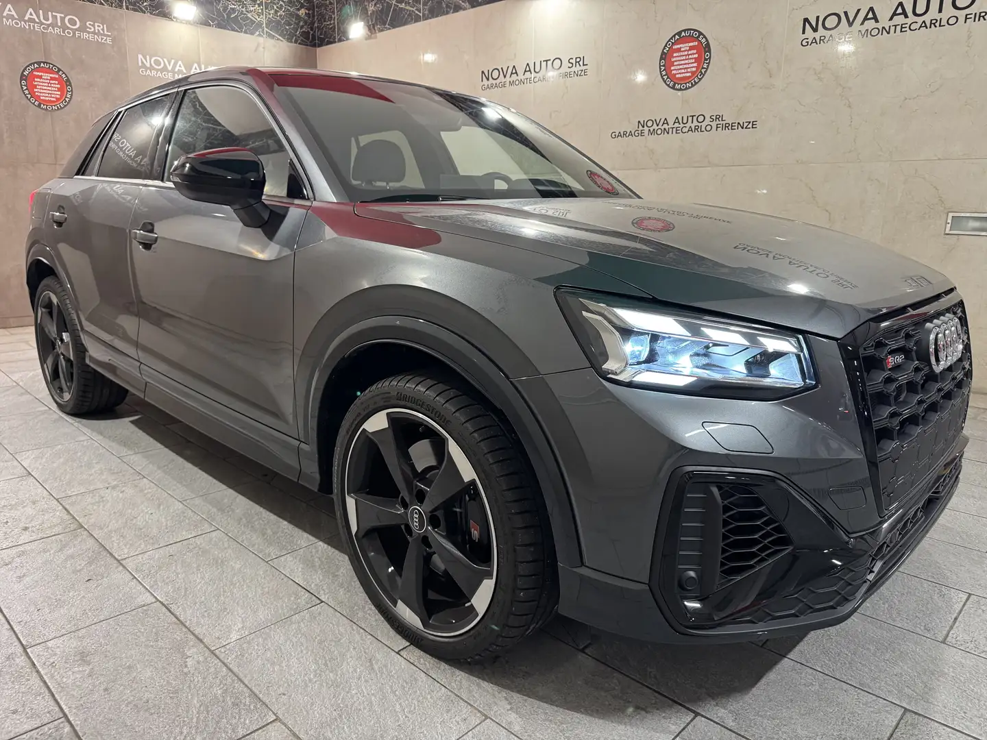 Audi SQ2 SQ2 2.0 tfsi Sport Attitude quattro S-tronic Grigio - 2