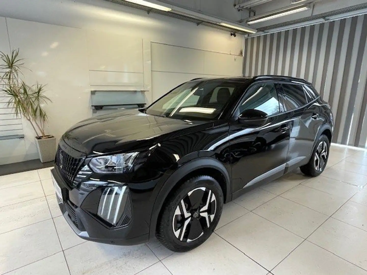 Peugeot 2008 Allure Schwarz - 2