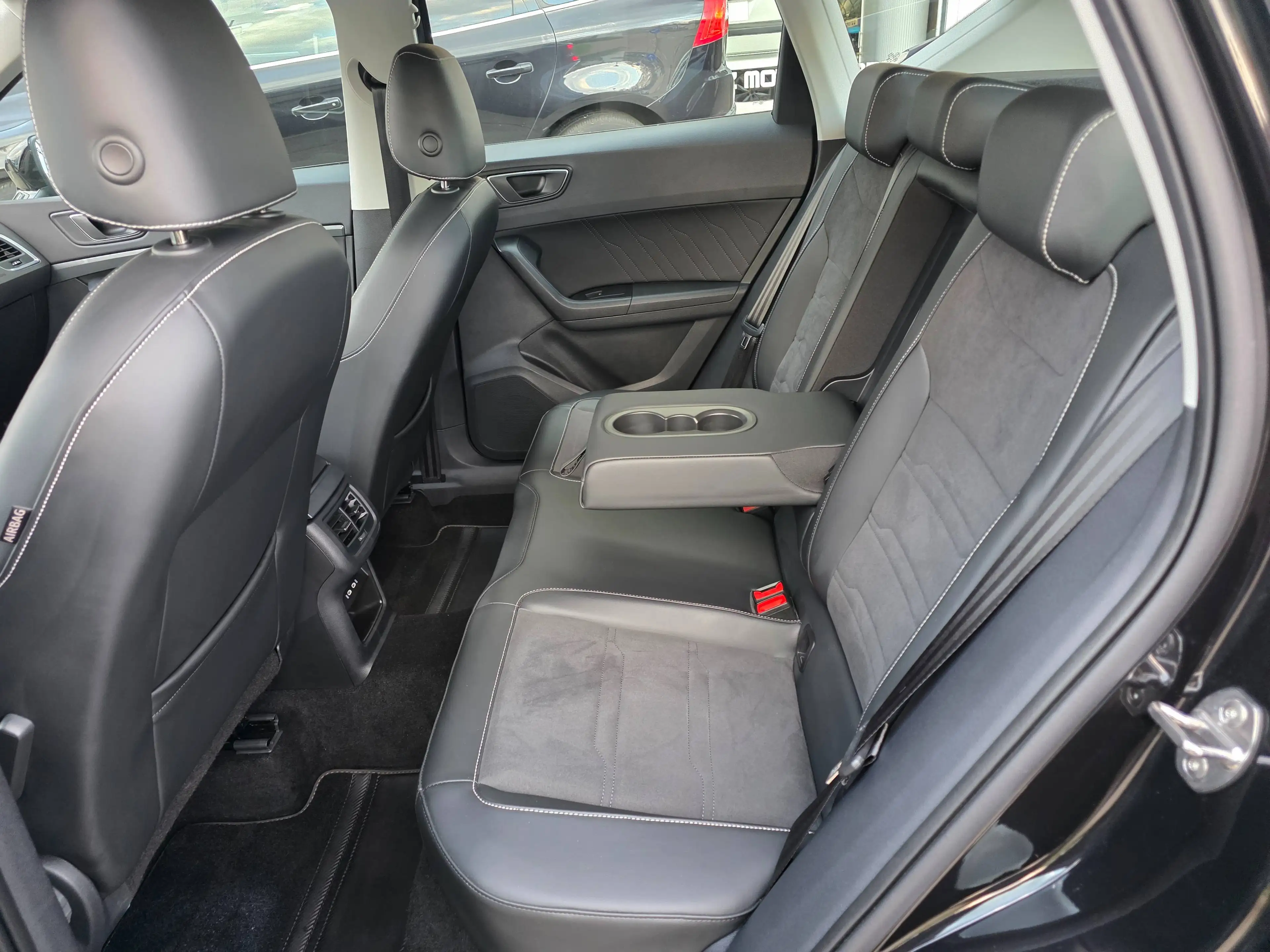 SEAT Ateca Style 2.0TDI 2.0TDI / Virtual/Parkpilot/RFK/Alcantara/1.Hand/Top + 1J.Garantie — photo 15