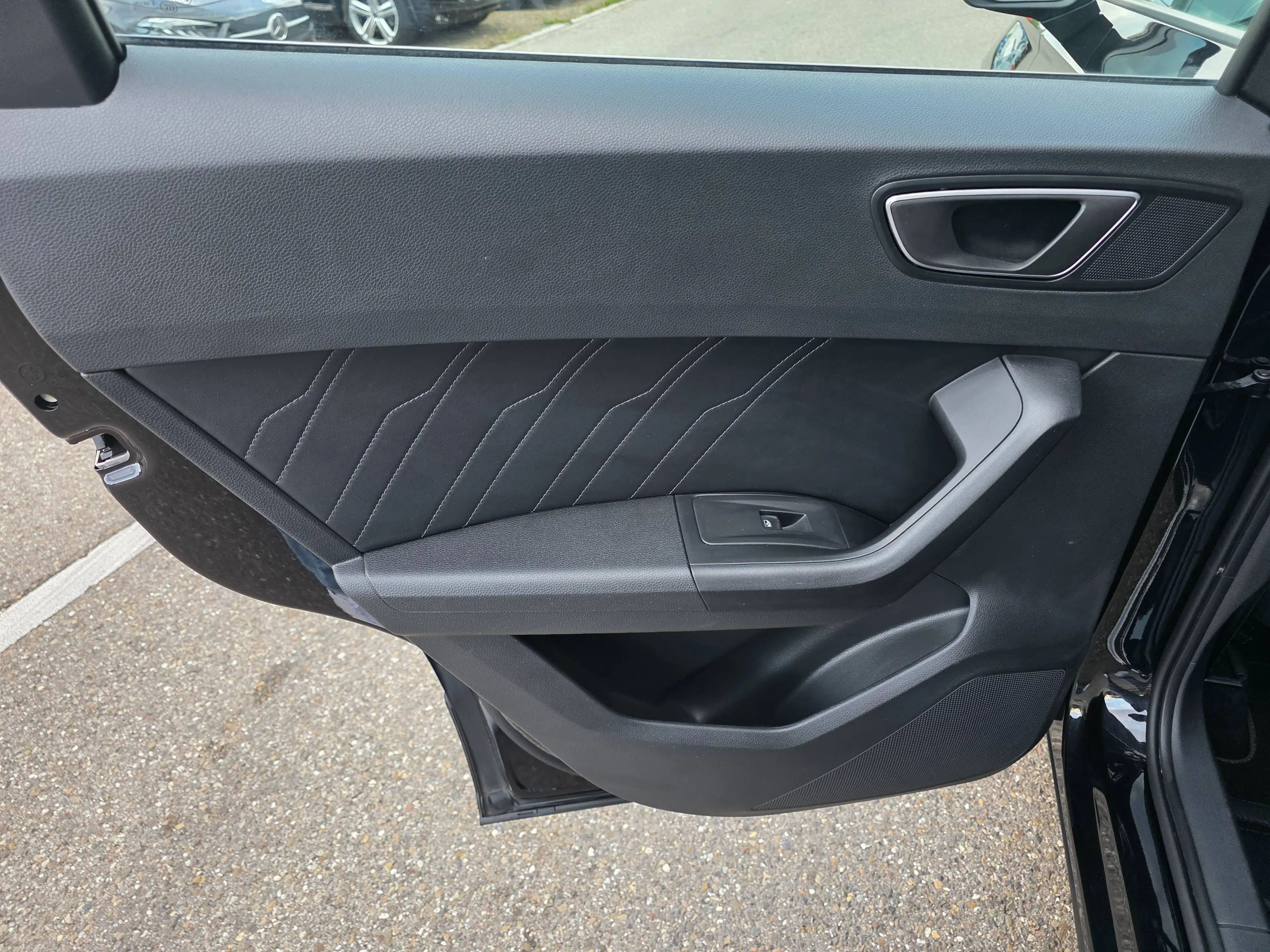SEAT Ateca Style 2.0TDI 2.0TDI / Virtual/Parkpilot/RFK/Alcantara/1.Hand/Top + 1J.Garantie — photo 14