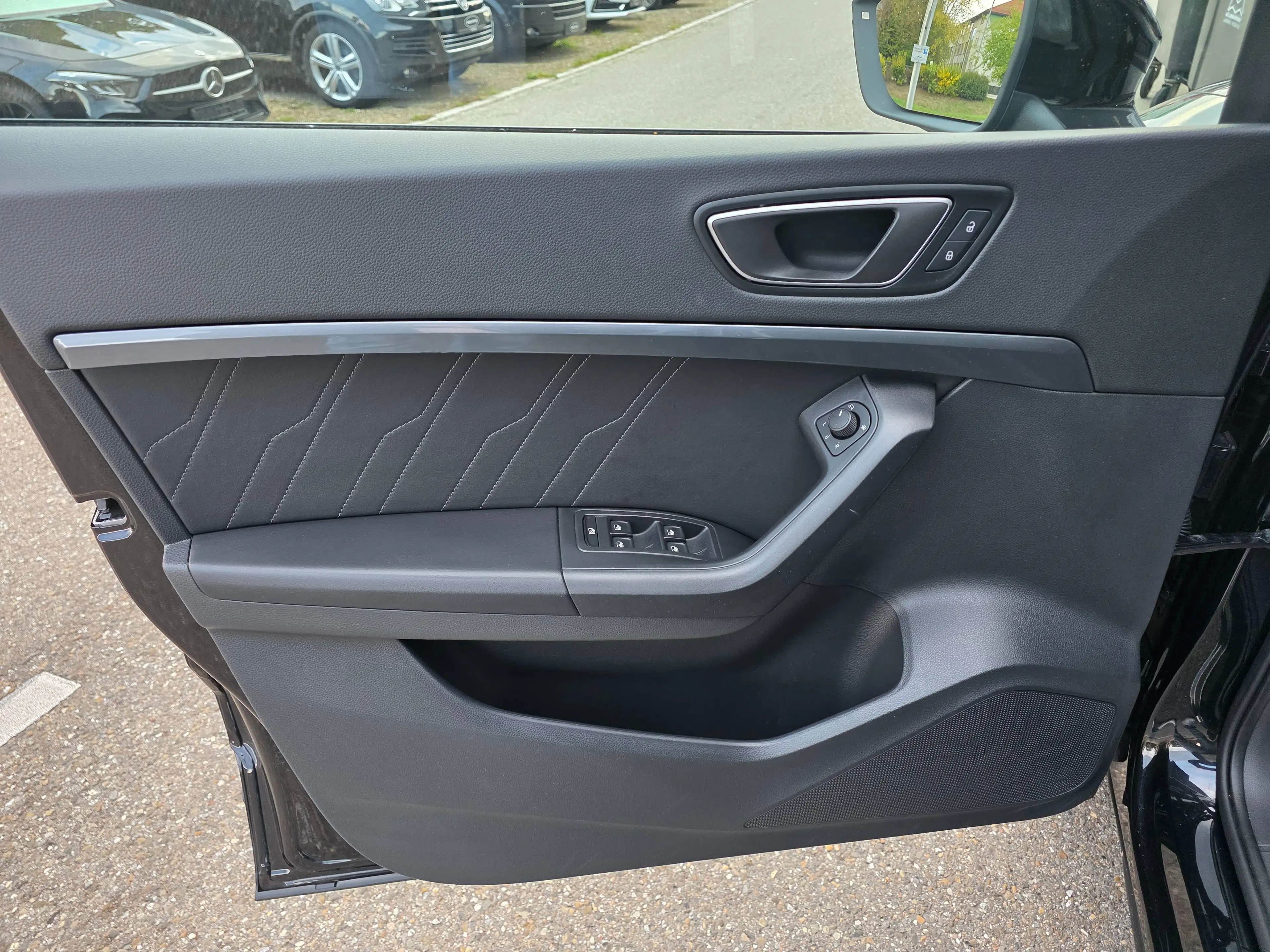 SEAT Ateca Style 2.0TDI 2.0TDI / Virtual/Parkpilot/RFK/Alcantara/1.Hand/Top + 1J.Garantie — photo 9