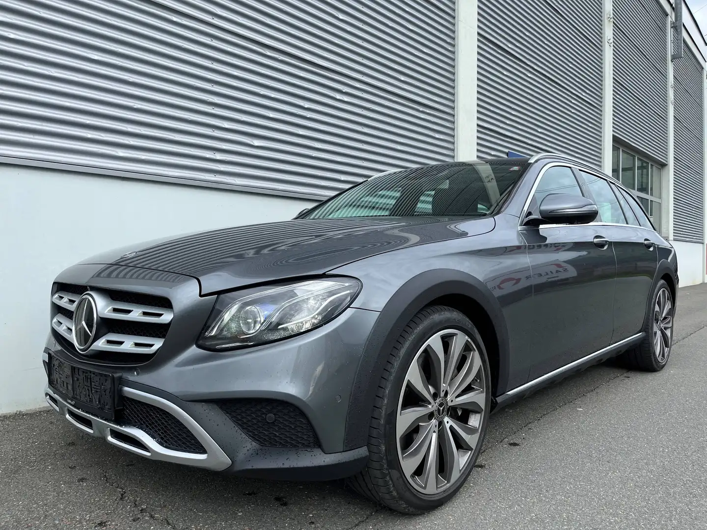 Mercedes-Benz E 350 E 350d 4MATIC Aut. All-Terrain Grau - 2