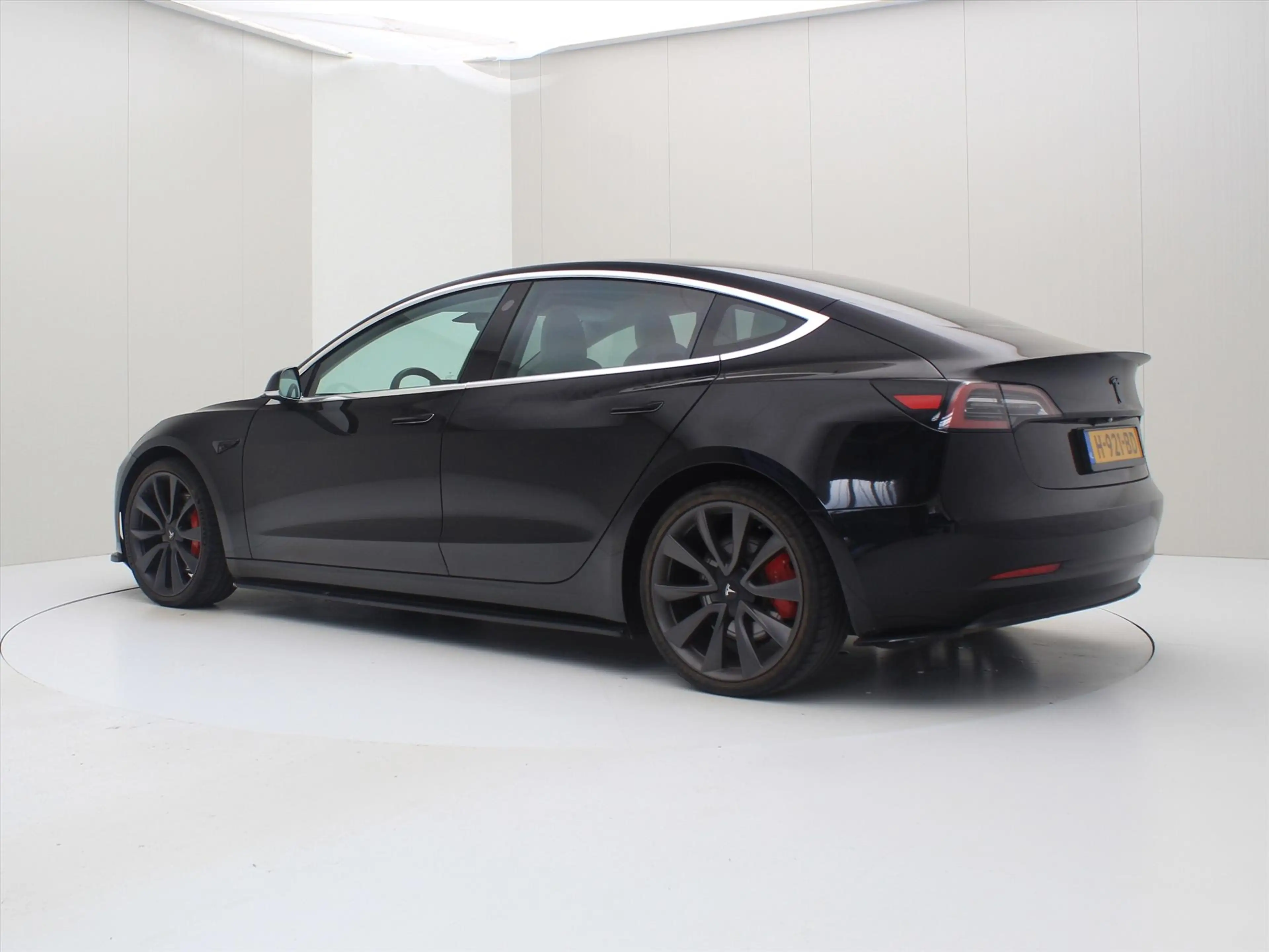 Tesla Model 3 Performance Dual Motor AWD 486pk 88.3% SoH [ WIT L — photo 4