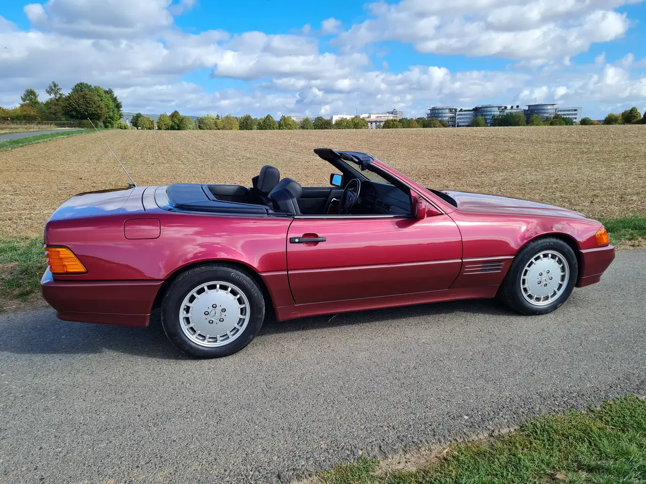 Mercedes-Benz SL 300 1.Hd., orig. 110.200 km, dt., Scheckheft, jahreswagenähnlicher Zustand, foto 9