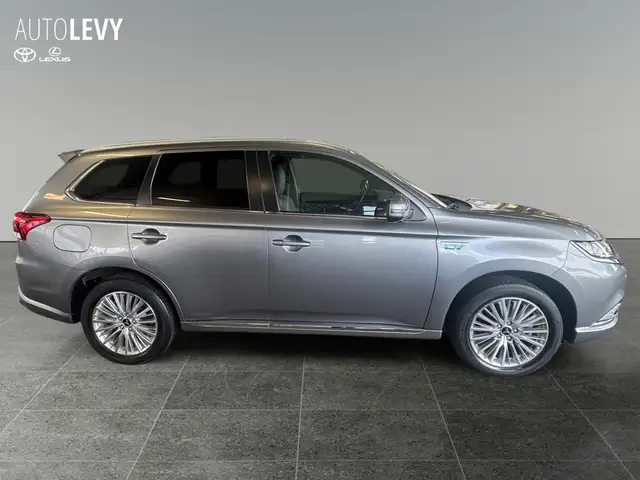 Mitsubishi Outlander view 7