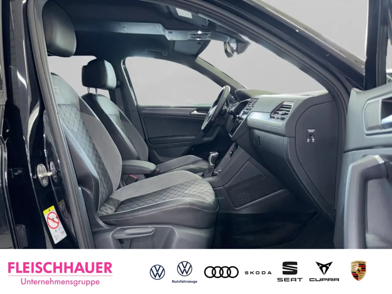 Volkswagen Tiguan R-Line 1.5 l TSI MATRIX+ACC+NAVI+RFK+DESIGN-BLACK 16