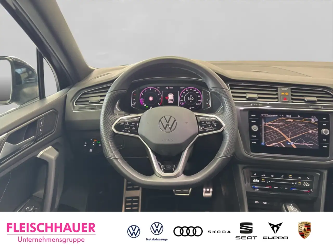 Volkswagen Tiguan R-Line 1.5 l TSI MATRIX+ACC+NAVI+RFK+DESIGN-BLACK 11